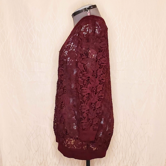 Aritzia Wilfred Burgundy Oversize Lace Sweatshirt - Picture 6 of 9
